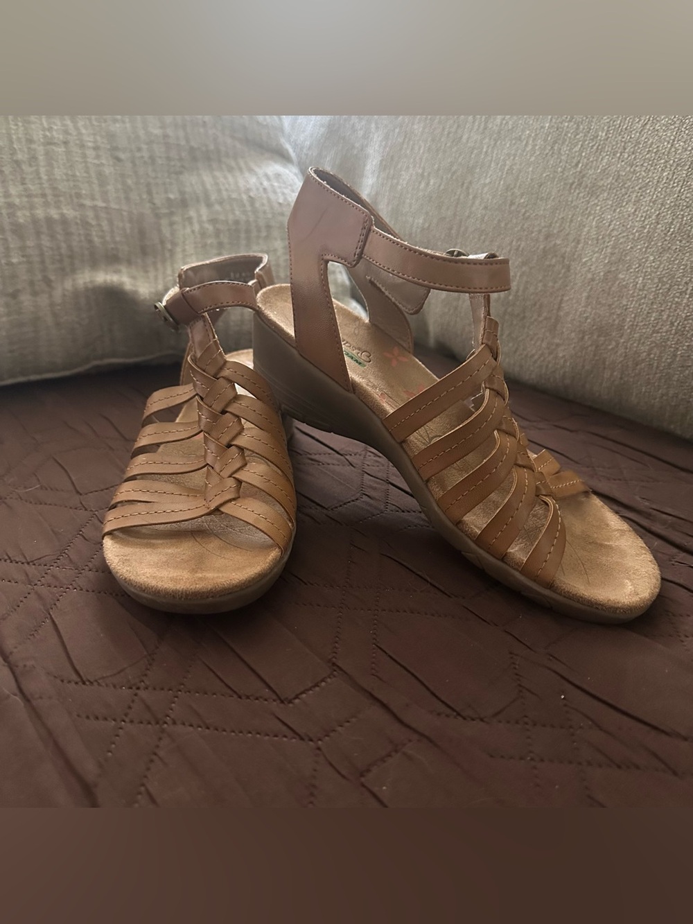 BareTraps Hanah Tan Gladiator Sandals Sz 8 Velcro Closure - Picture 2 of 9